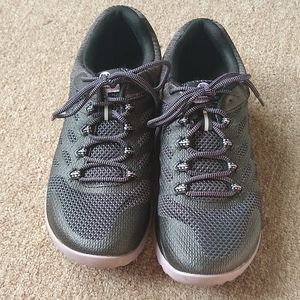 Like new Merrell Antora 2 sneakers